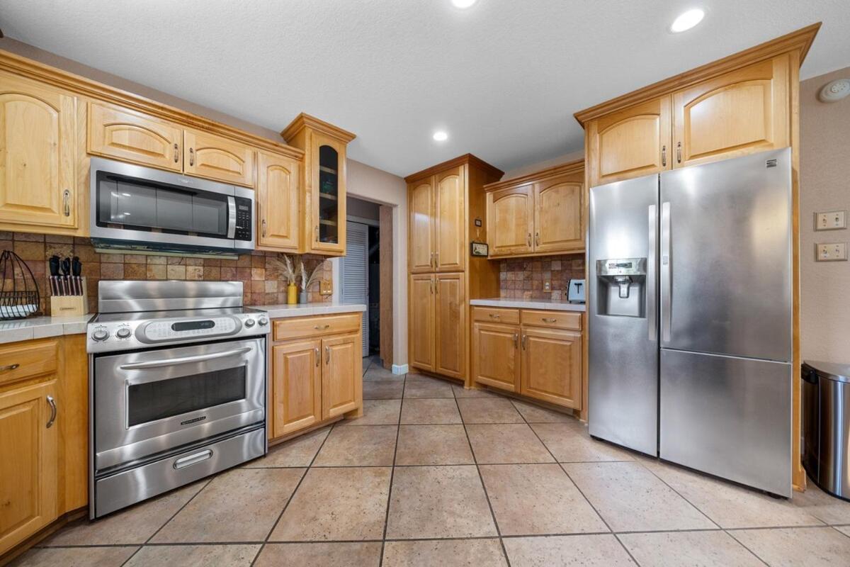 Steps To The Lake, Game Room & More! Sleeps 9 Lake Hamilton Exteriör bild