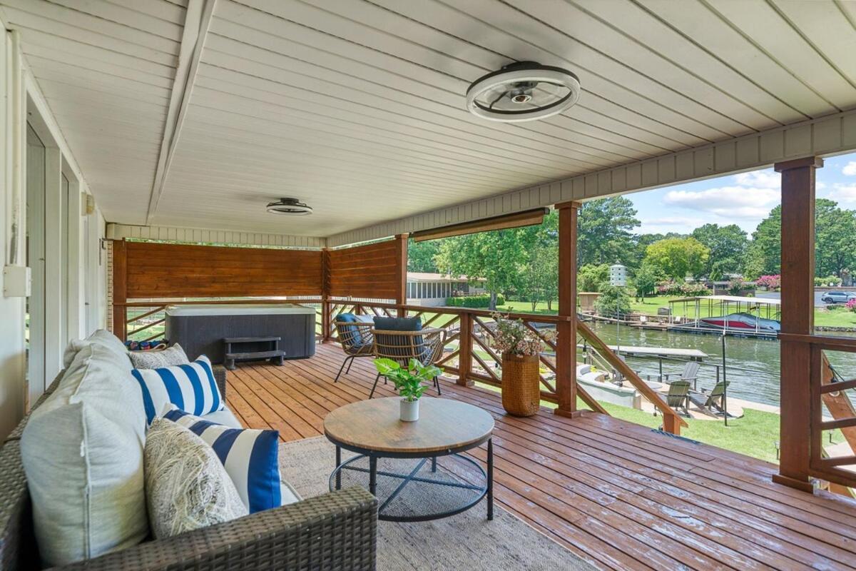Steps To The Lake, Game Room & More! Sleeps 9 Lake Hamilton Exteriör bild